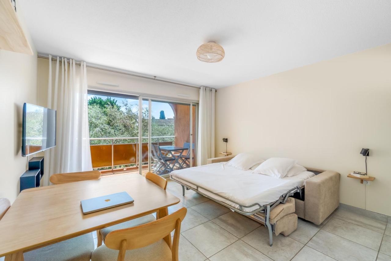 Eden Azur - Residence Hoteliere Golfe-Juan Bagian luar foto