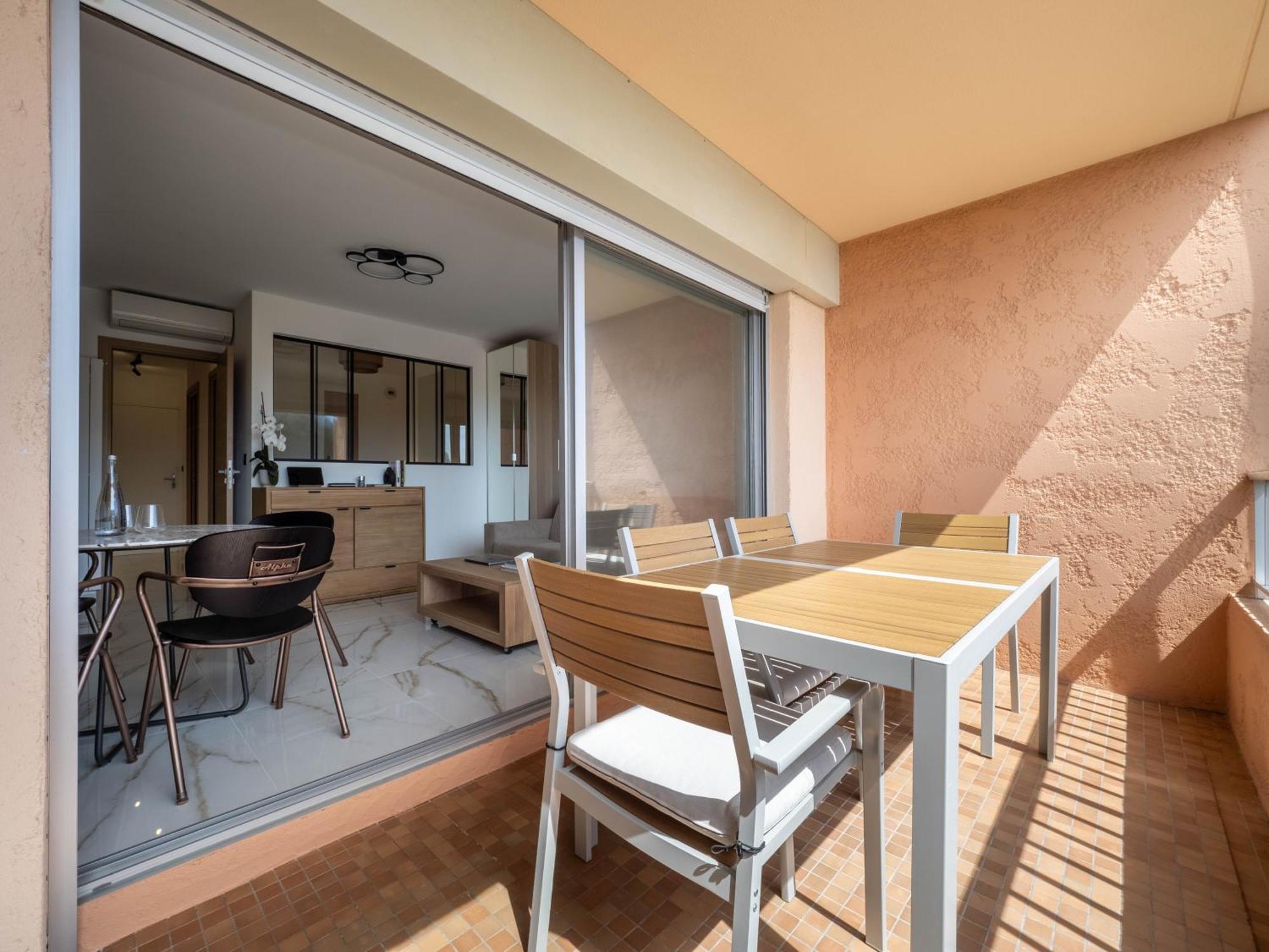 Eden Azur - Residence Hoteliere Golfe-Juan Ruang foto