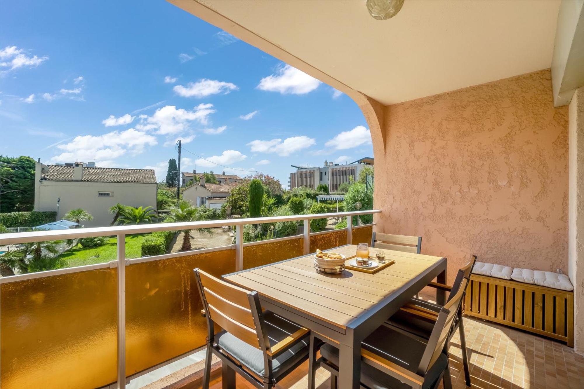 Eden Azur - Residence Hoteliere Golfe-Juan Ruang foto