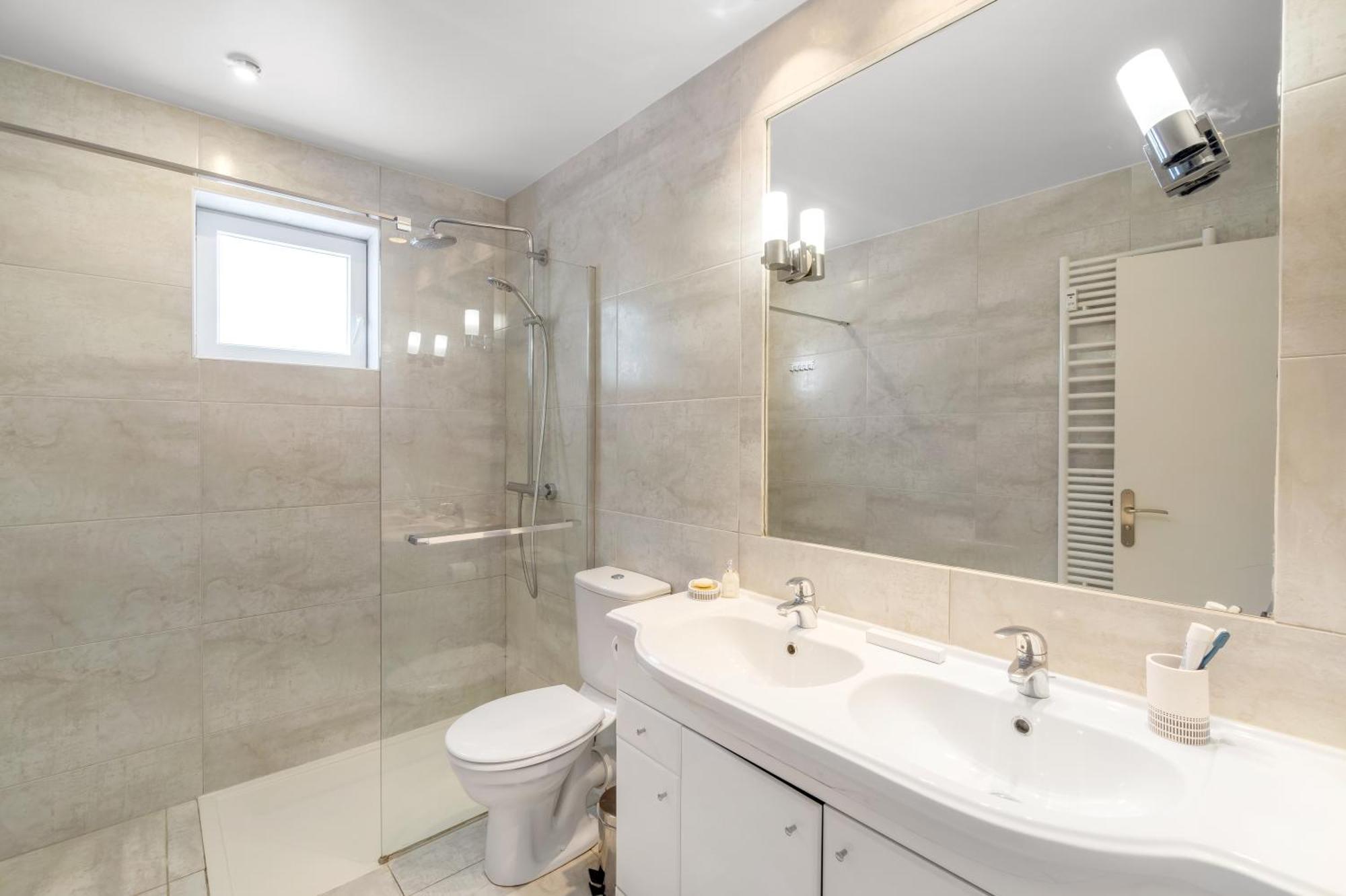 Eden Azur - Residence Hoteliere Golfe-Juan Ruang foto