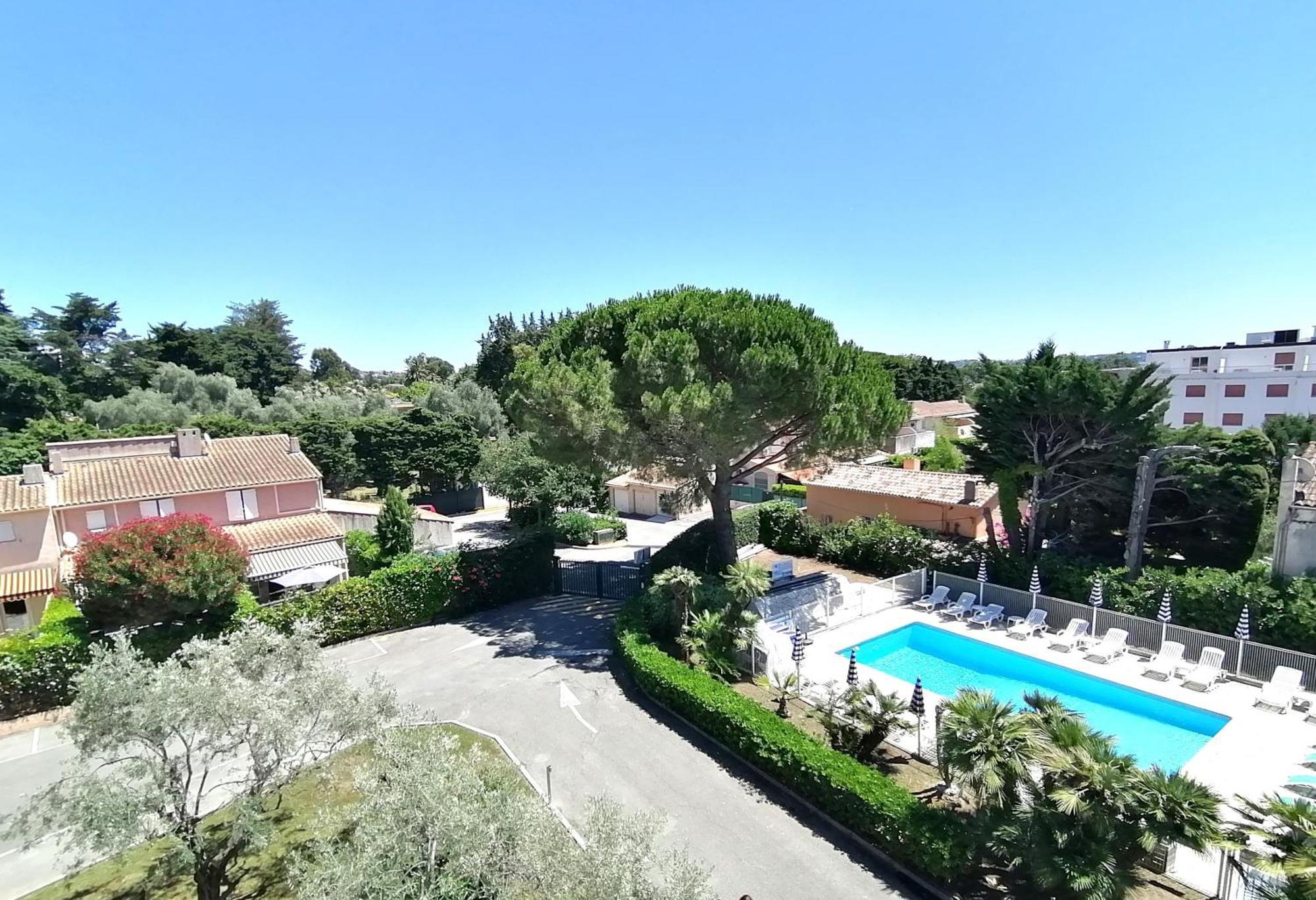 Eden Azur - Residence Hoteliere Golfe-Juan Ruang foto